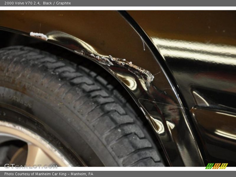 Black / Graphite 2000 Volvo V70 2.4