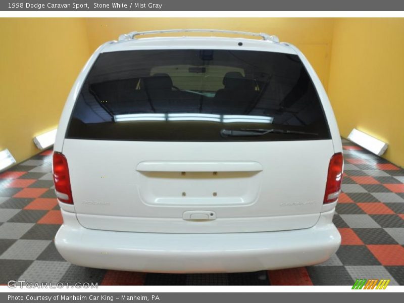 Stone White / Mist Gray 1998 Dodge Caravan Sport