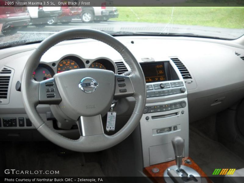 Onyx Black / Frost 2005 Nissan Maxima 3.5 SL