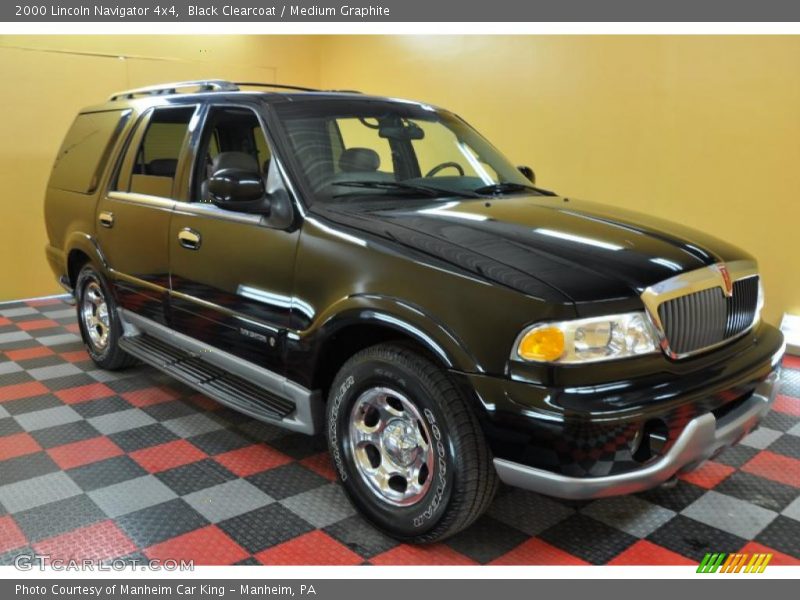 Black Clearcoat / Medium Graphite 2000 Lincoln Navigator 4x4