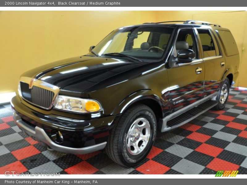 Black Clearcoat / Medium Graphite 2000 Lincoln Navigator 4x4