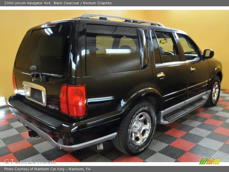 Black Clearcoat / Medium Graphite 2000 Lincoln Navigator 4x4