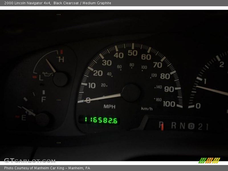 Black Clearcoat / Medium Graphite 2000 Lincoln Navigator 4x4