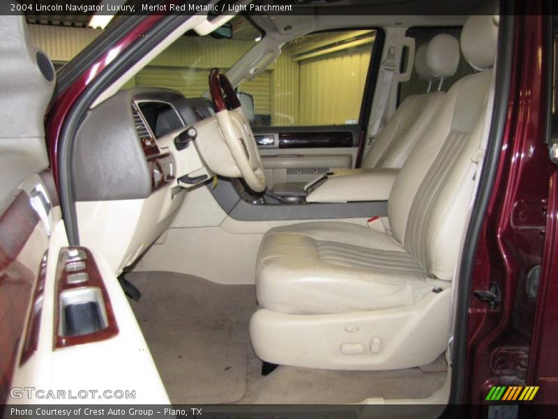 Merlot Red Metallic / Light Parchment 2004 Lincoln Navigator Luxury
