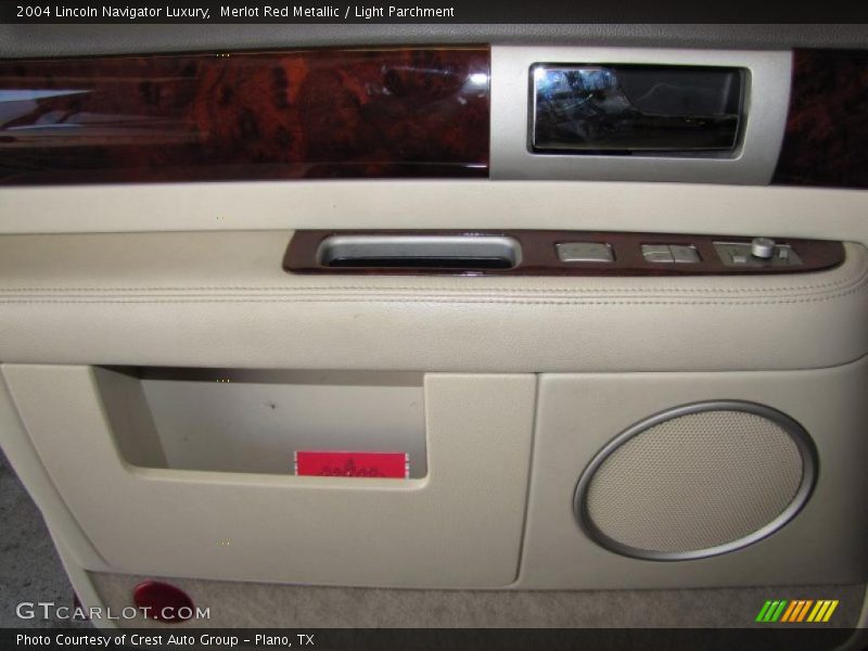 Merlot Red Metallic / Light Parchment 2004 Lincoln Navigator Luxury