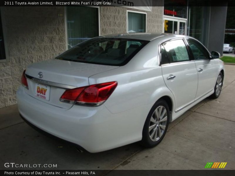 Blizzard White Pearl / Light Gray 2011 Toyota Avalon Limited