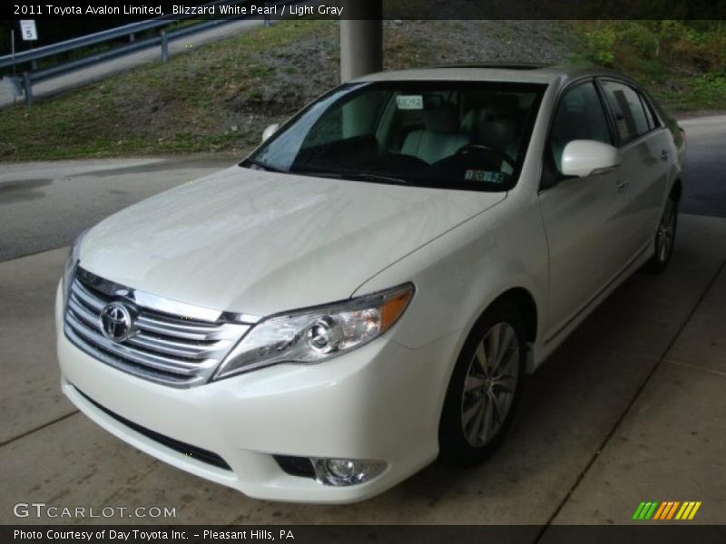 Blizzard White Pearl / Light Gray 2011 Toyota Avalon Limited