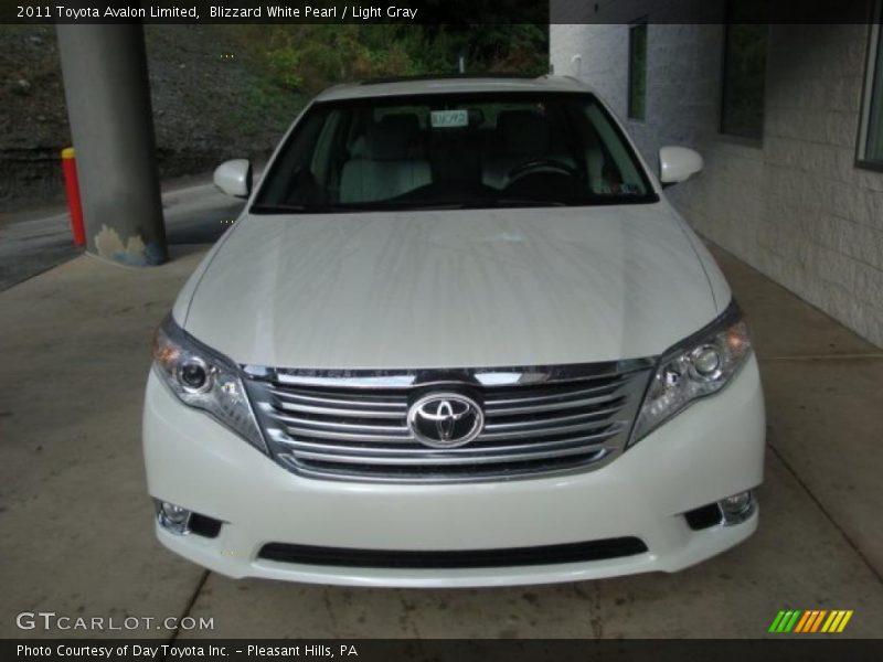 Blizzard White Pearl / Light Gray 2011 Toyota Avalon Limited