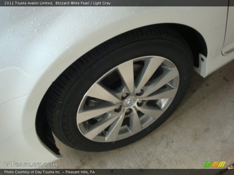 Blizzard White Pearl / Light Gray 2011 Toyota Avalon Limited