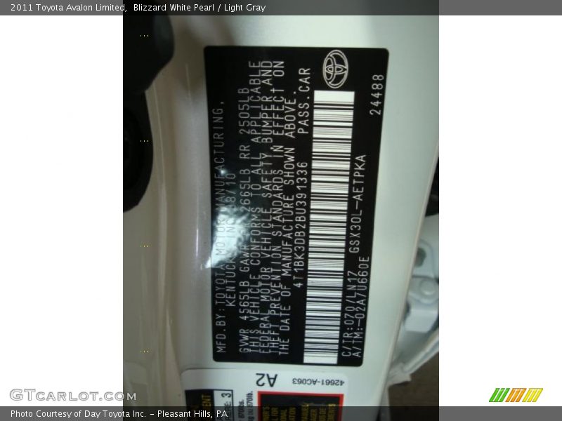 Blizzard White Pearl / Light Gray 2011 Toyota Avalon Limited
