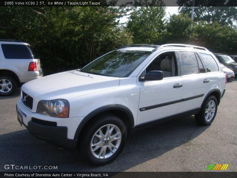Ice White / Taupe/Light Taupe 2005 Volvo XC90 2.5T