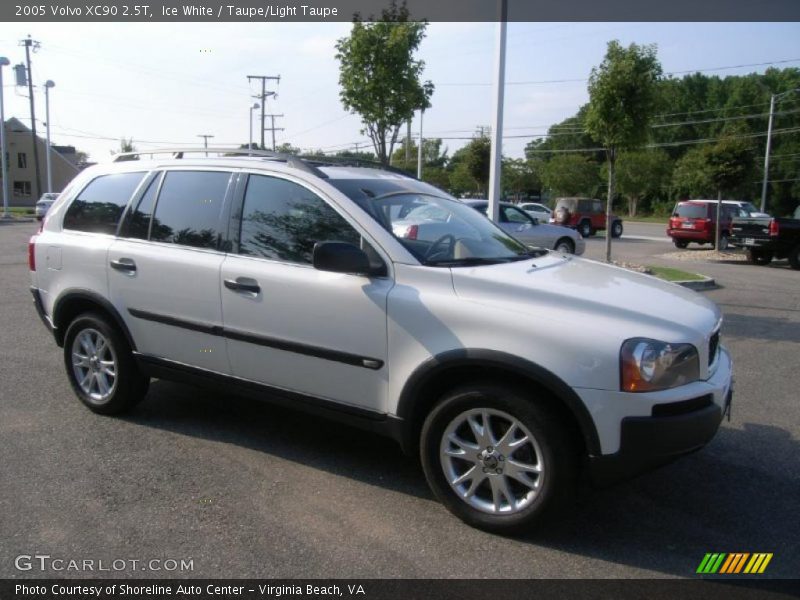 Ice White / Taupe/Light Taupe 2005 Volvo XC90 2.5T