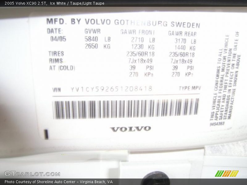 Ice White / Taupe/Light Taupe 2005 Volvo XC90 2.5T