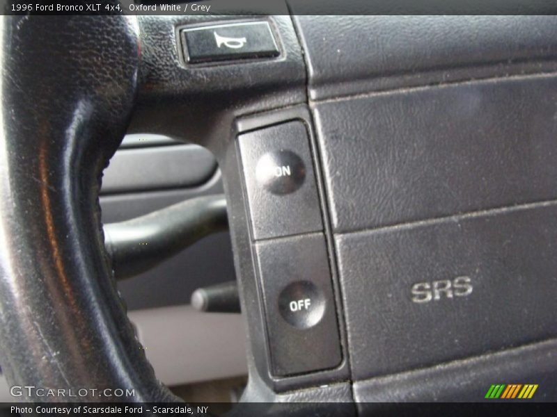 Oxford White / Grey 1996 Ford Bronco XLT 4x4