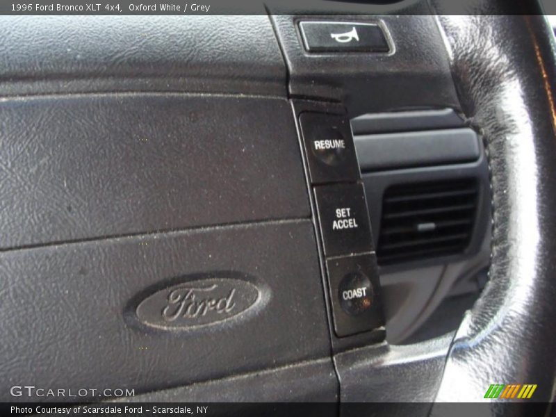 Oxford White / Grey 1996 Ford Bronco XLT 4x4