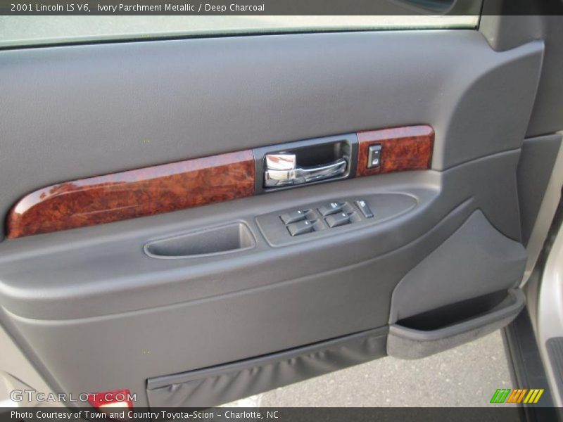 Ivory Parchment Metallic / Deep Charcoal 2001 Lincoln LS V6