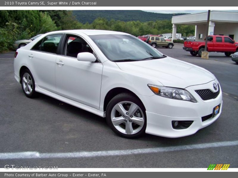 Super White / Dark Charcoal 2010 Toyota Camry SE
