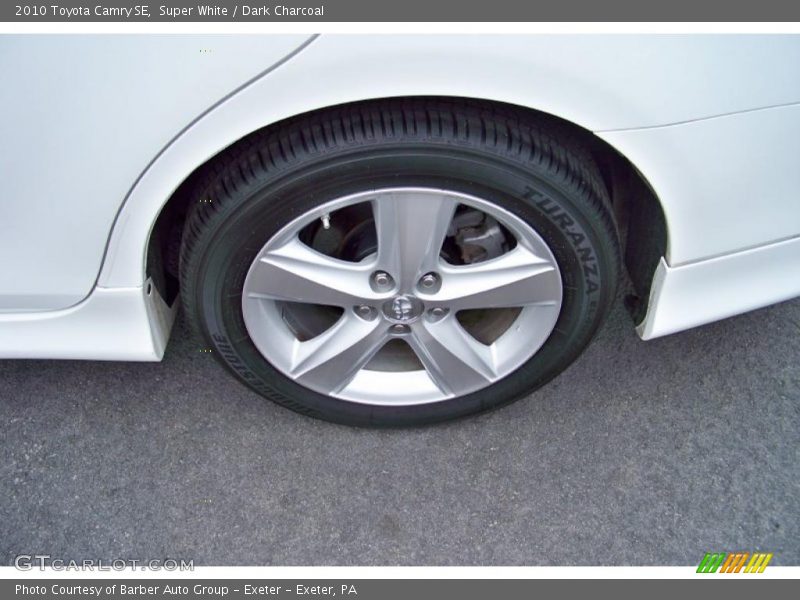Super White / Dark Charcoal 2010 Toyota Camry SE