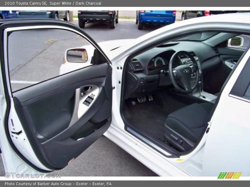 Super White / Dark Charcoal 2010 Toyota Camry SE