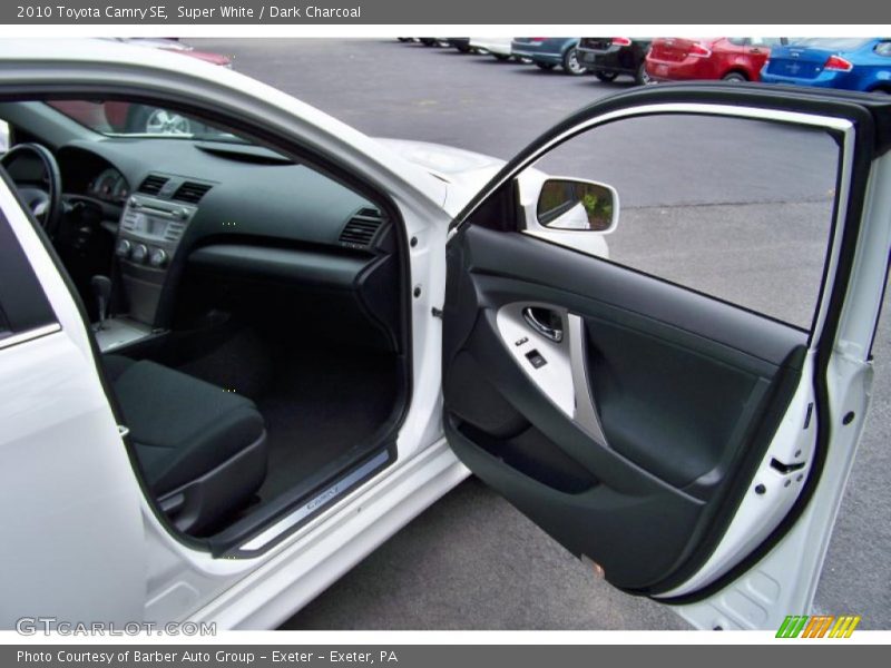 Super White / Dark Charcoal 2010 Toyota Camry SE