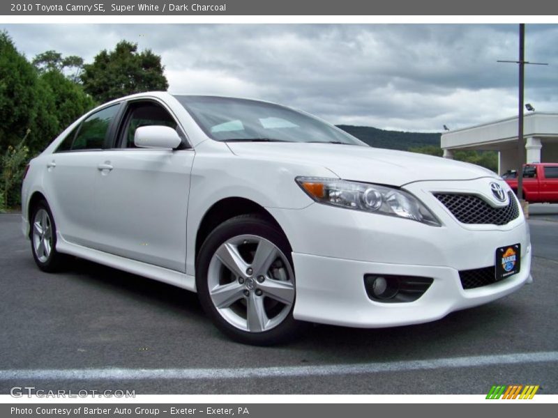 Super White / Dark Charcoal 2010 Toyota Camry SE