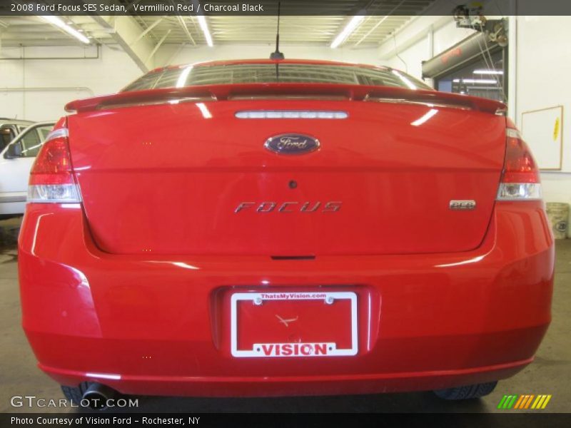 Vermillion Red / Charcoal Black 2008 Ford Focus SES Sedan