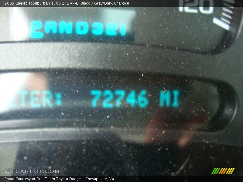 Black / Gray/Dark Charcoal 2005 Chevrolet Suburban 1500 Z71 4x4