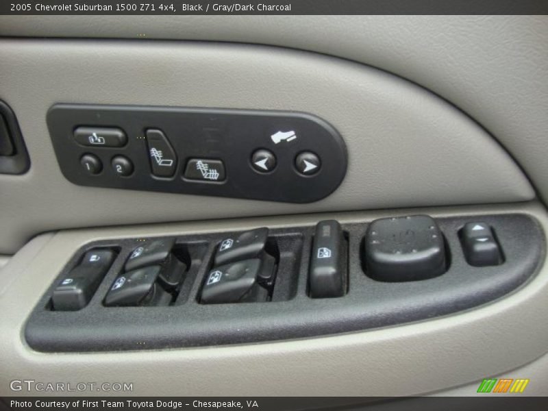 Black / Gray/Dark Charcoal 2005 Chevrolet Suburban 1500 Z71 4x4