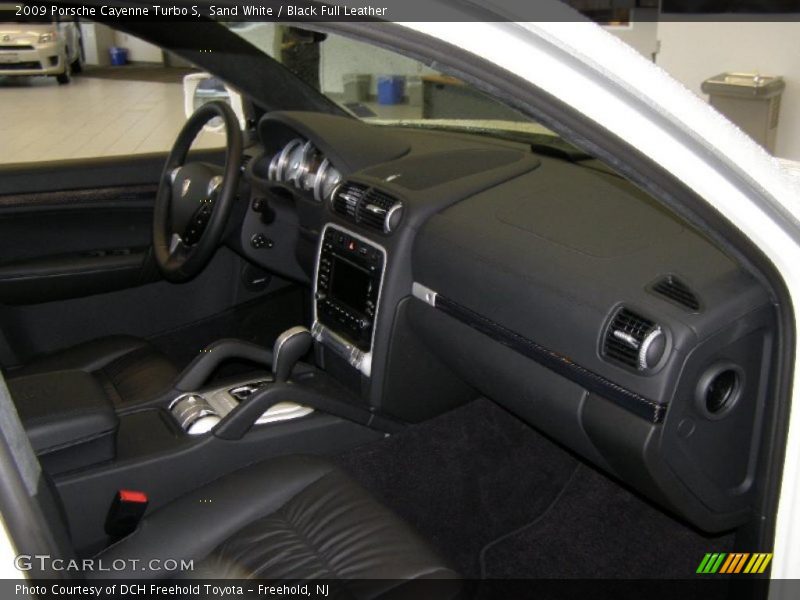 Sand White / Black Full Leather 2009 Porsche Cayenne Turbo S