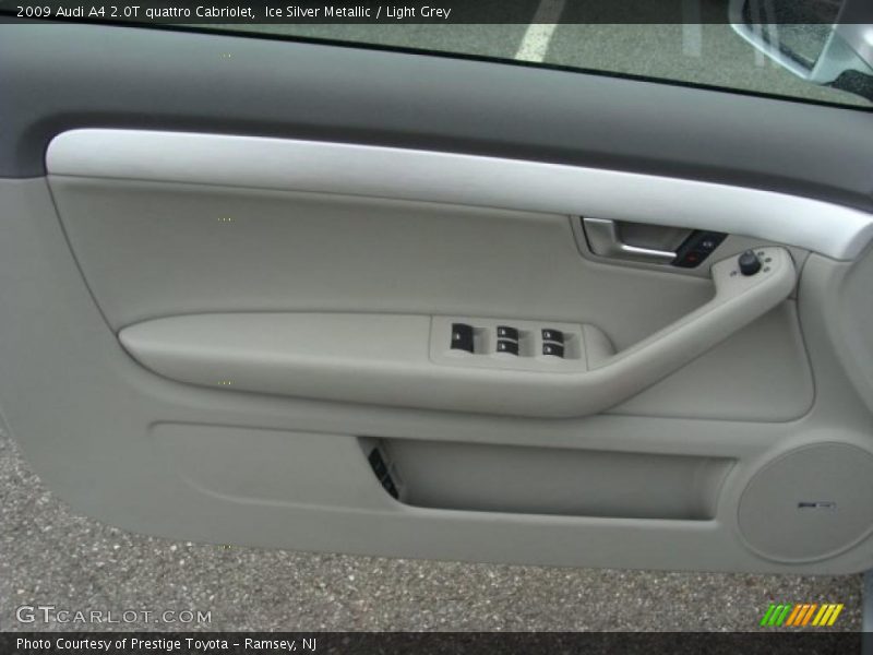 Ice Silver Metallic / Light Grey 2009 Audi A4 2.0T quattro Cabriolet