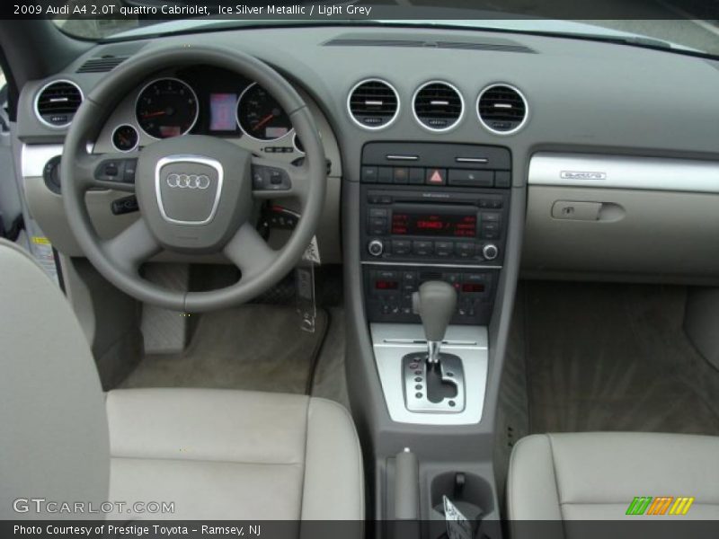 Ice Silver Metallic / Light Grey 2009 Audi A4 2.0T quattro Cabriolet