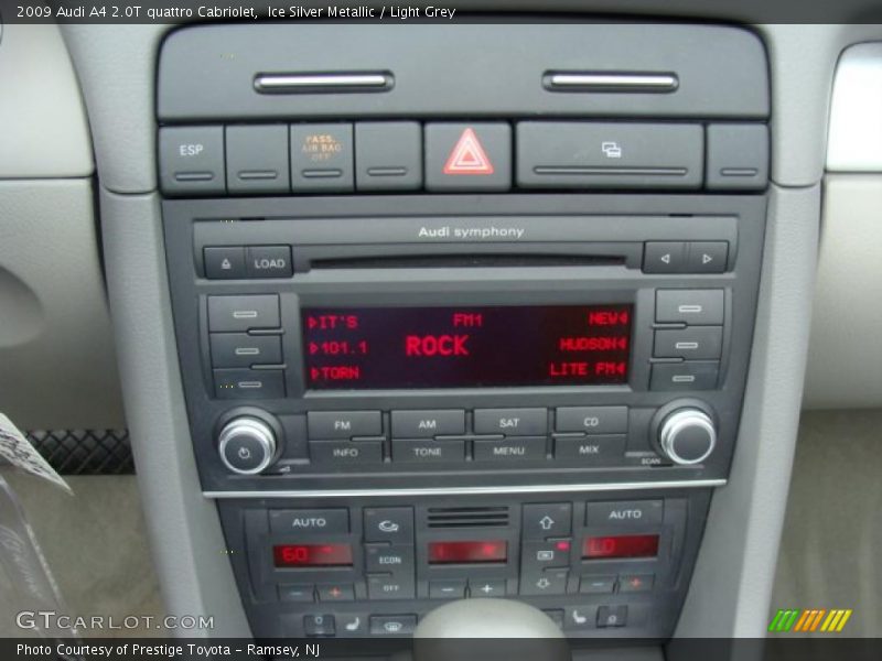 Ice Silver Metallic / Light Grey 2009 Audi A4 2.0T quattro Cabriolet