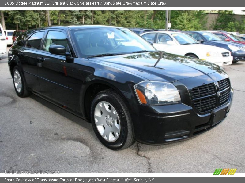Brilliant Black Crystal Pearl / Dark Slate Gray/Medium Slate Gray 2005 Dodge Magnum SE