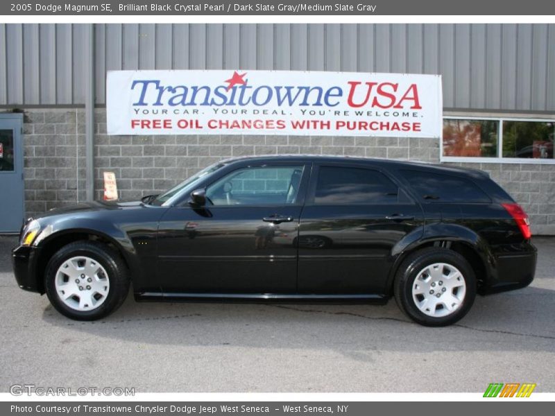 Brilliant Black Crystal Pearl / Dark Slate Gray/Medium Slate Gray 2005 Dodge Magnum SE