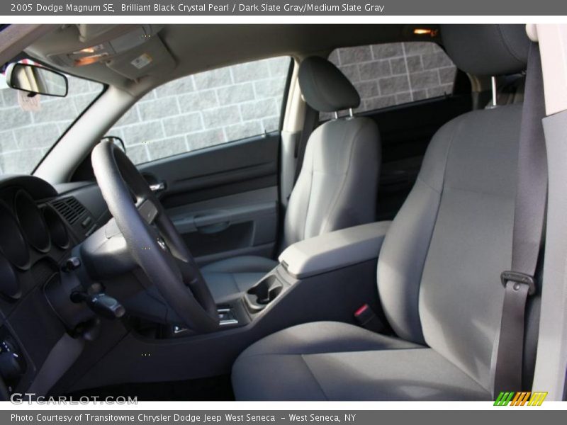 Brilliant Black Crystal Pearl / Dark Slate Gray/Medium Slate Gray 2005 Dodge Magnum SE