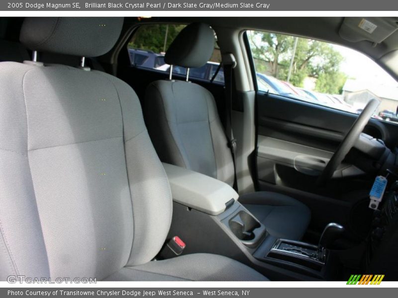 Brilliant Black Crystal Pearl / Dark Slate Gray/Medium Slate Gray 2005 Dodge Magnum SE