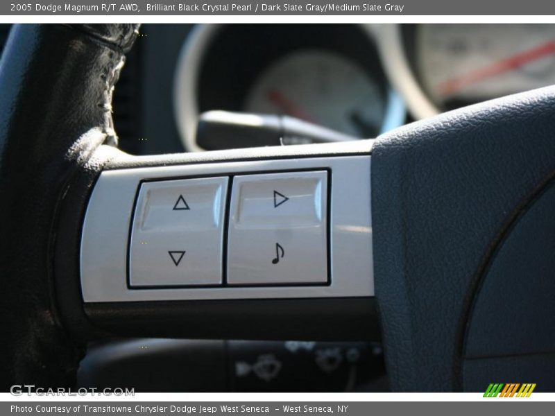 Brilliant Black Crystal Pearl / Dark Slate Gray/Medium Slate Gray 2005 Dodge Magnum R/T AWD