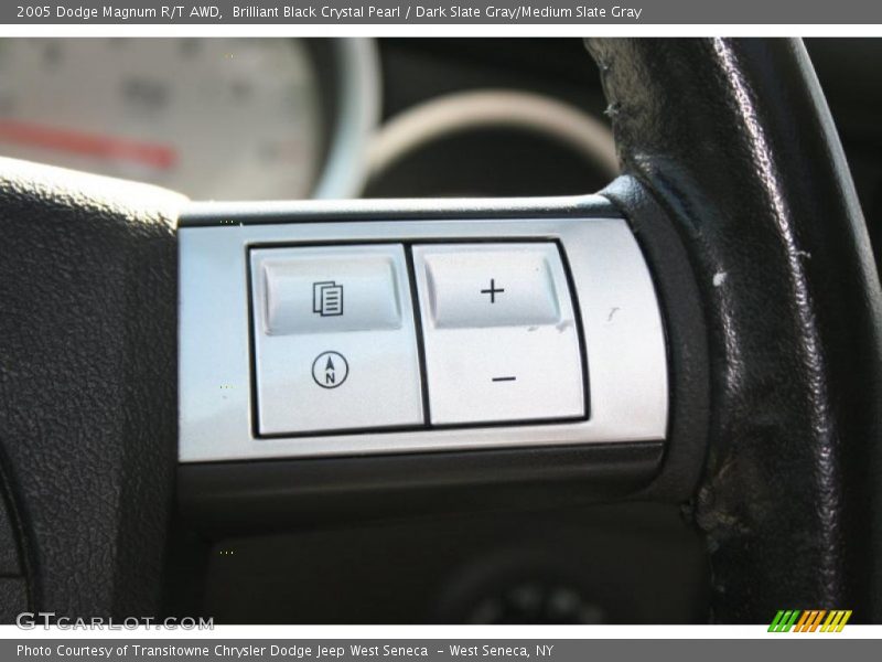 Brilliant Black Crystal Pearl / Dark Slate Gray/Medium Slate Gray 2005 Dodge Magnum R/T AWD