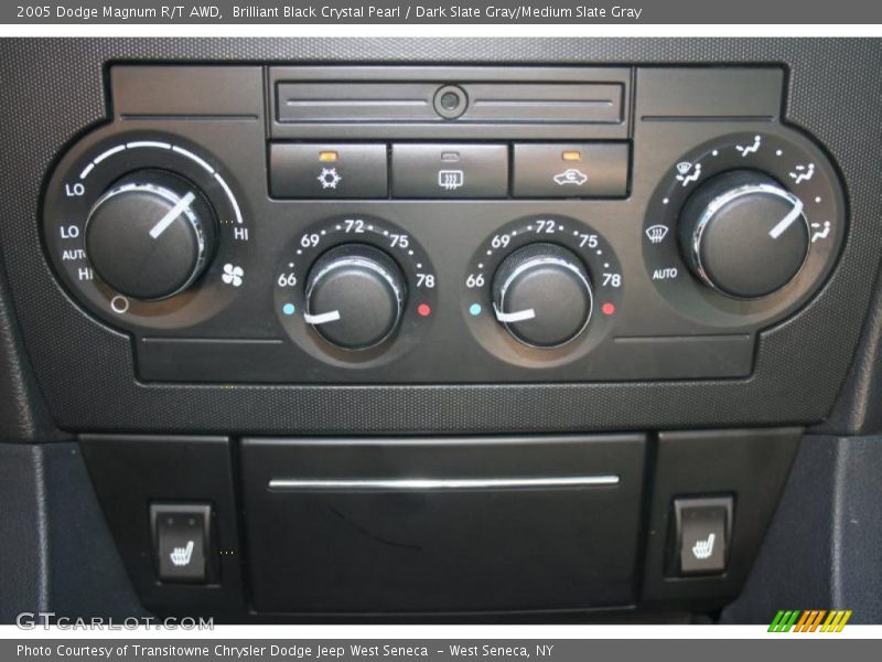 Brilliant Black Crystal Pearl / Dark Slate Gray/Medium Slate Gray 2005 Dodge Magnum R/T AWD