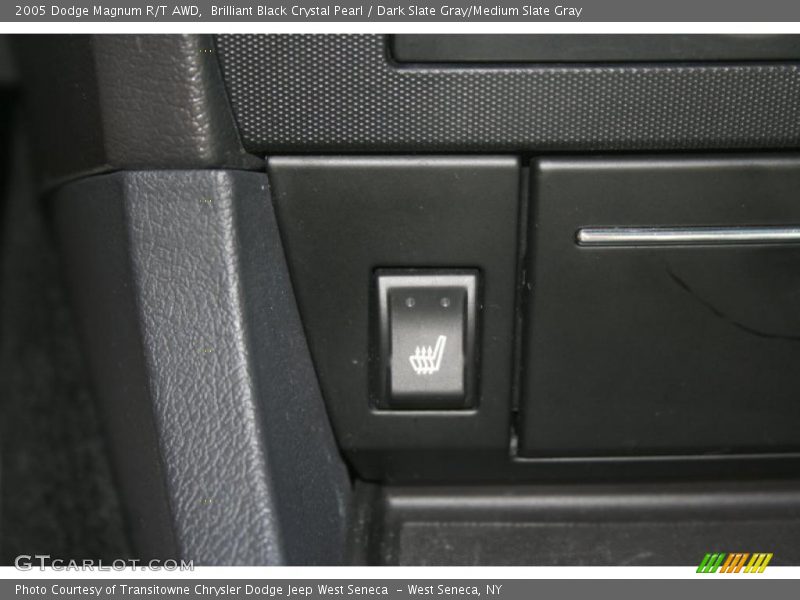 Brilliant Black Crystal Pearl / Dark Slate Gray/Medium Slate Gray 2005 Dodge Magnum R/T AWD