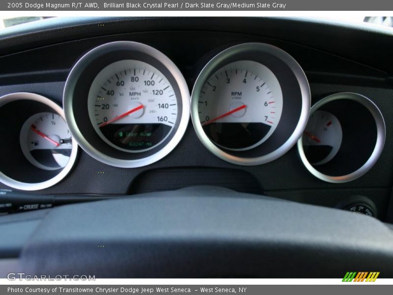 Brilliant Black Crystal Pearl / Dark Slate Gray/Medium Slate Gray 2005 Dodge Magnum R/T AWD