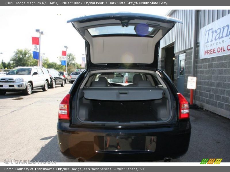 Brilliant Black Crystal Pearl / Dark Slate Gray/Medium Slate Gray 2005 Dodge Magnum R/T AWD