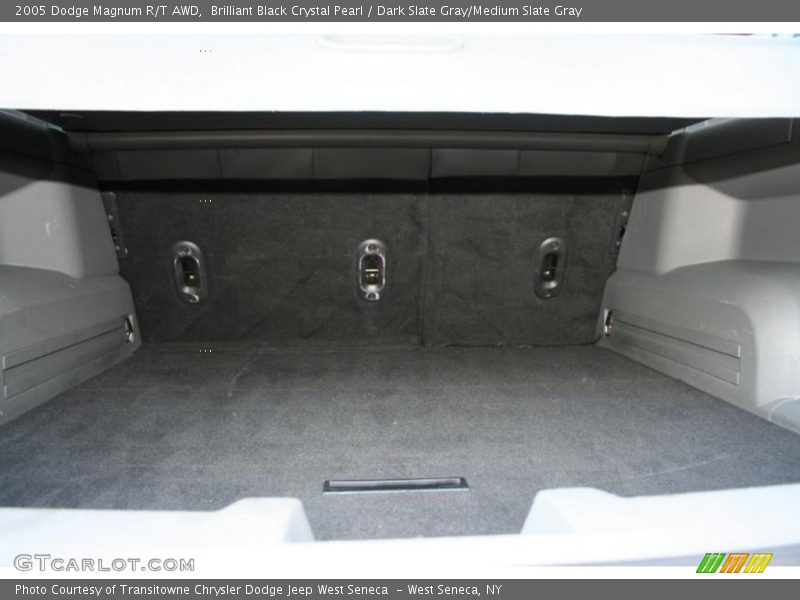 Brilliant Black Crystal Pearl / Dark Slate Gray/Medium Slate Gray 2005 Dodge Magnum R/T AWD