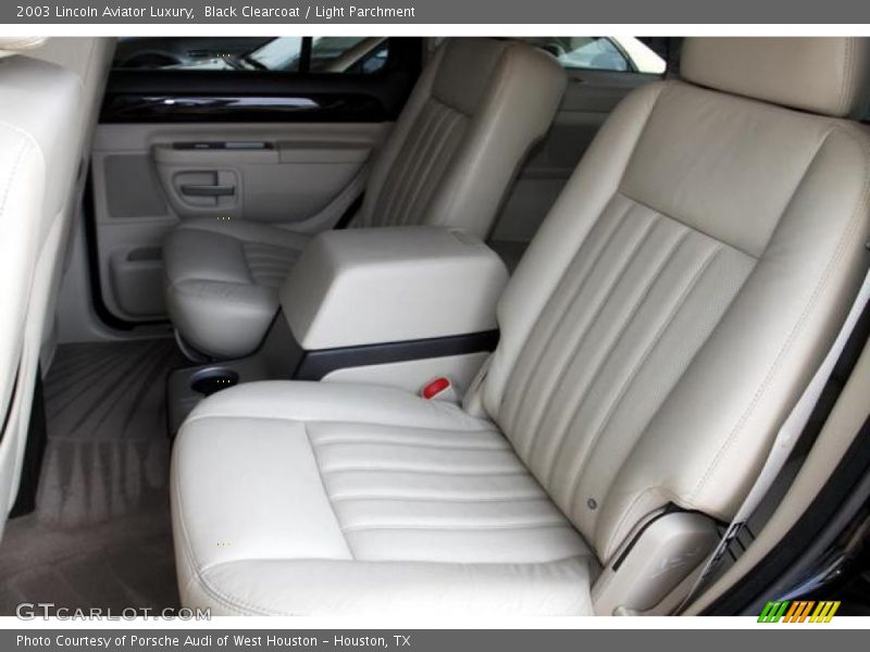 Black Clearcoat / Light Parchment 2003 Lincoln Aviator Luxury