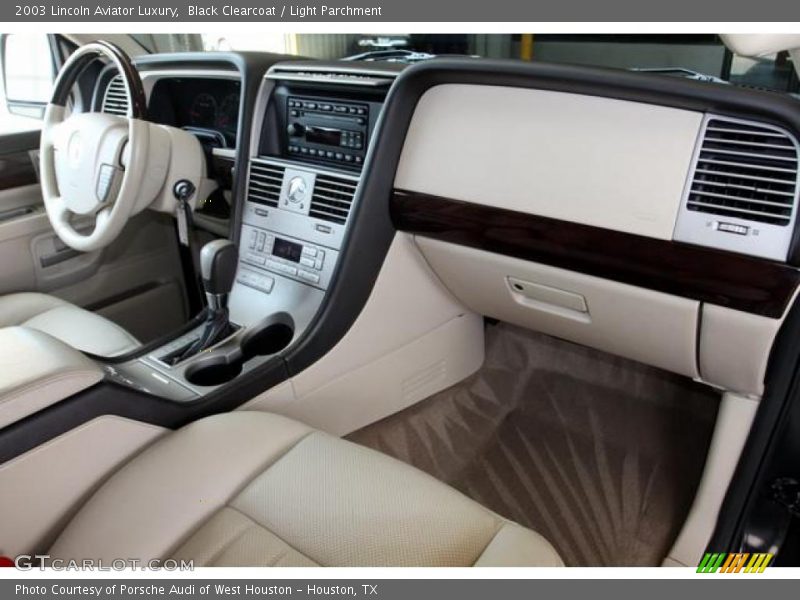 Black Clearcoat / Light Parchment 2003 Lincoln Aviator Luxury