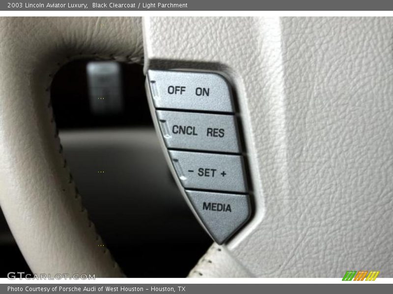 Black Clearcoat / Light Parchment 2003 Lincoln Aviator Luxury