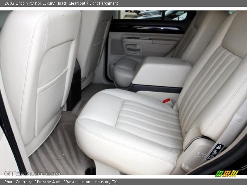 Black Clearcoat / Light Parchment 2003 Lincoln Aviator Luxury