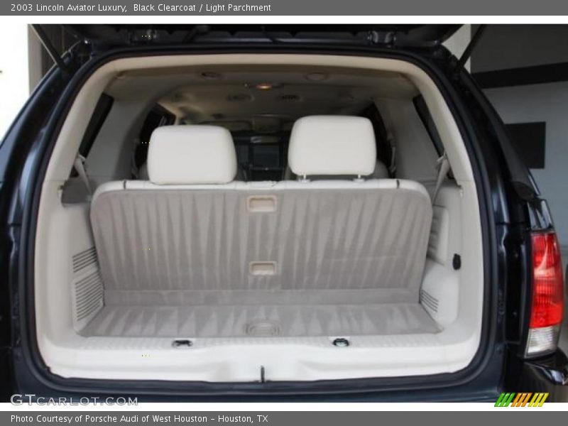 Black Clearcoat / Light Parchment 2003 Lincoln Aviator Luxury