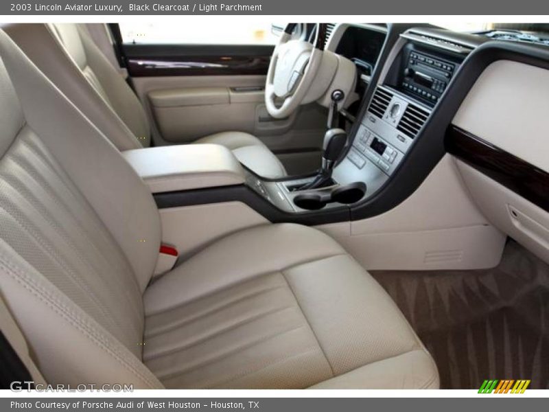 Black Clearcoat / Light Parchment 2003 Lincoln Aviator Luxury