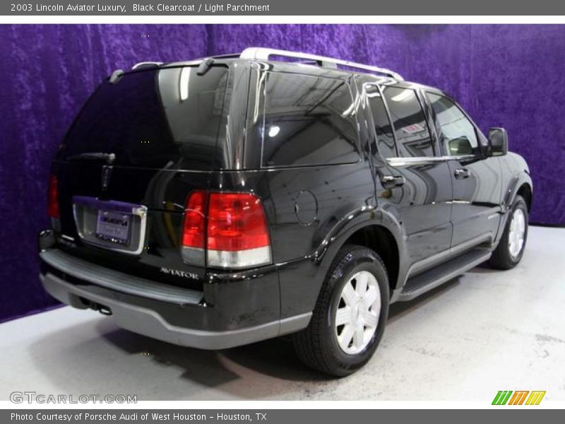 Black Clearcoat / Light Parchment 2003 Lincoln Aviator Luxury